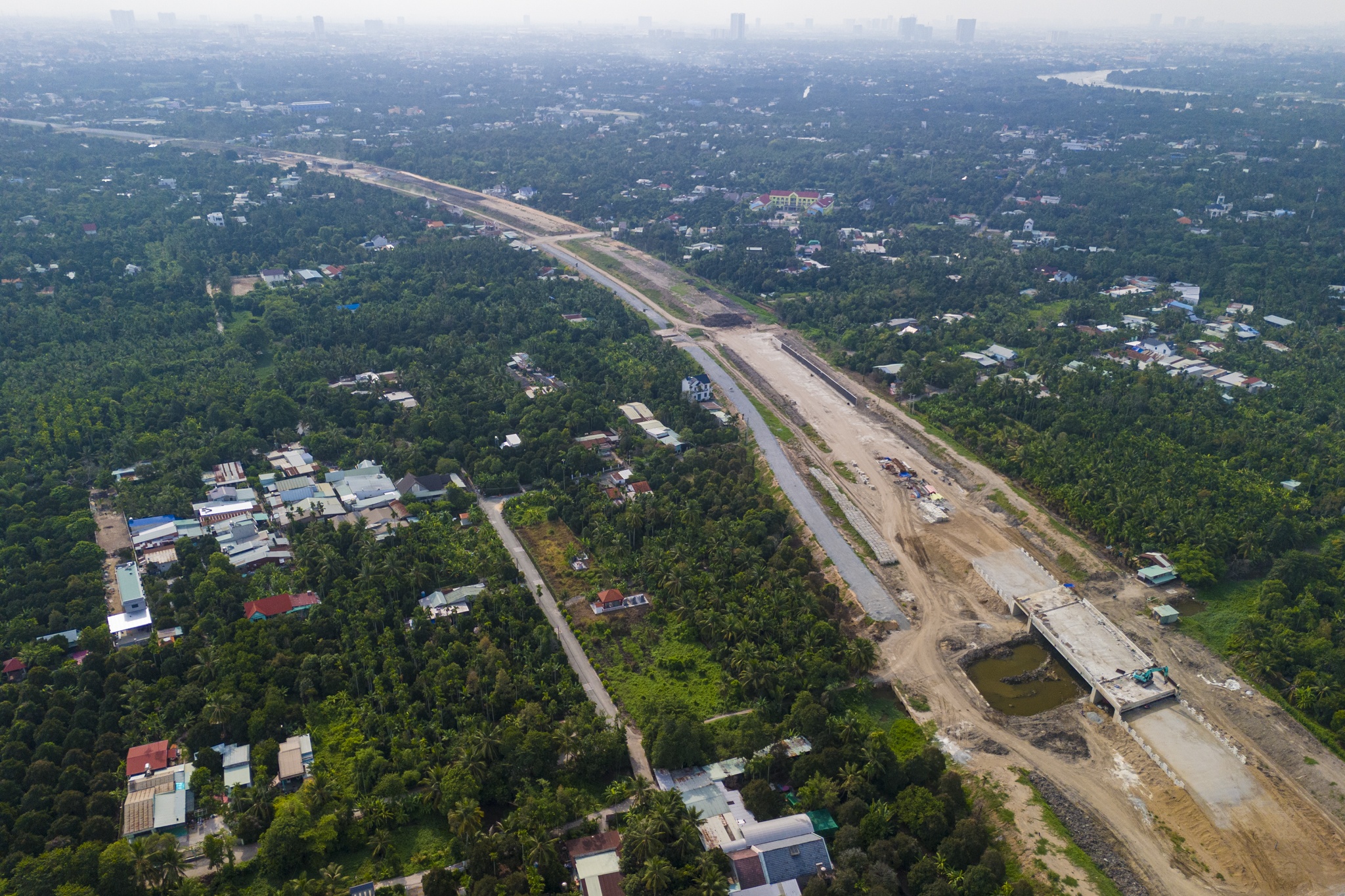 Cầu Bình Gửi đã hoàn thành thảm bê tông nhựa, chuẩn bị thông xe tháng 9